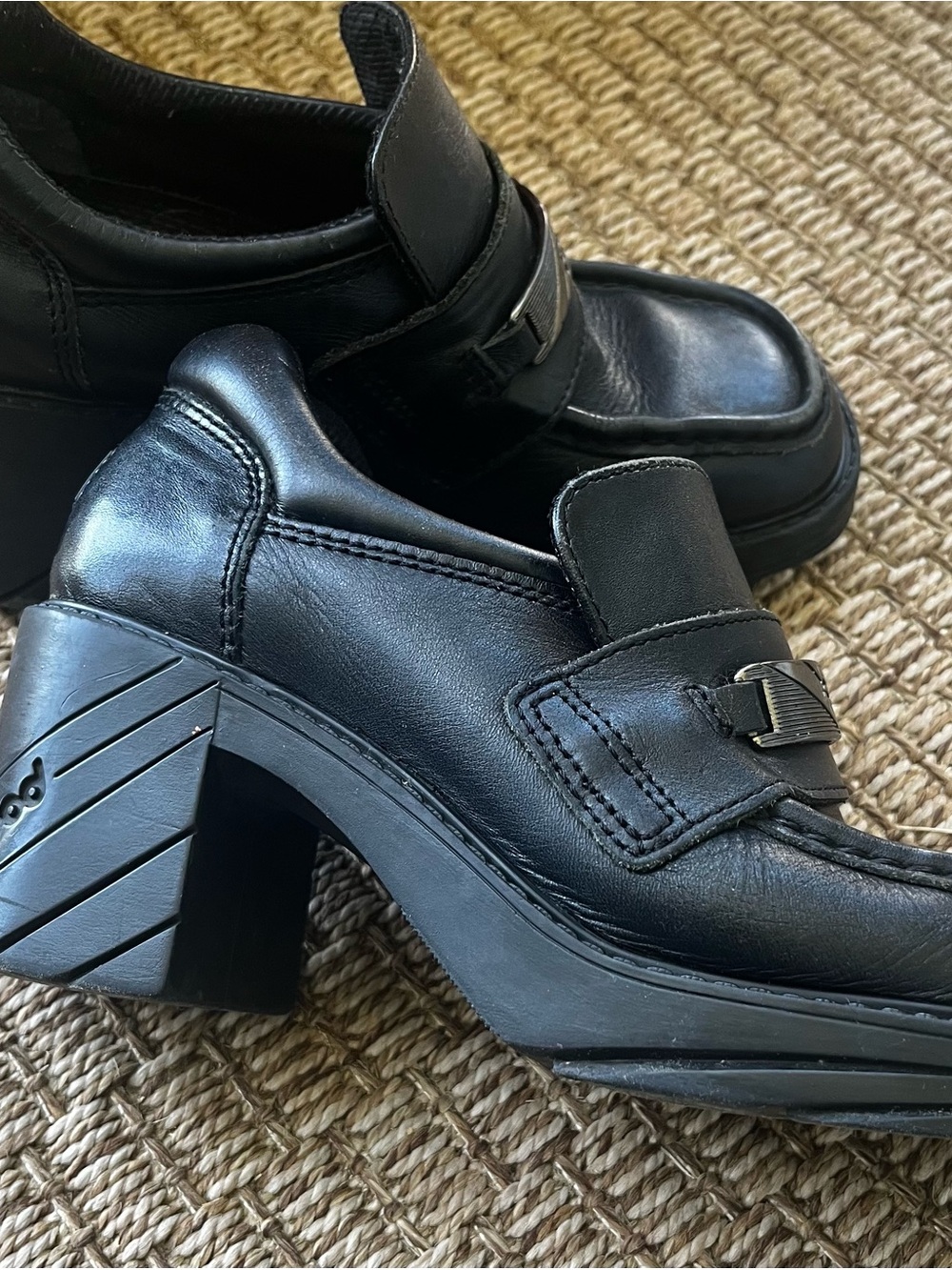 Rare Authentic Vintage Y2K POD Chunky-Platform shoes/loafers